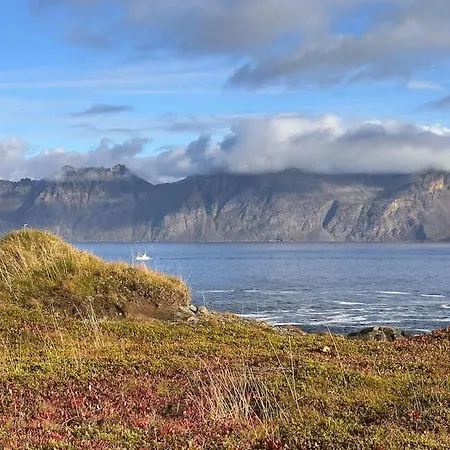 Holiday home Aurora Hav Og Fjell Vannoya
