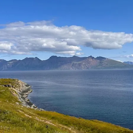 Aurora Hav Og Fjell Vannoya Holiday home