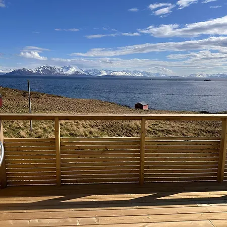 Aurora Hav Og Fjell Vannøya Feriehus