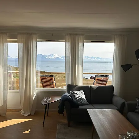 Aurora Mountain & Ocean House