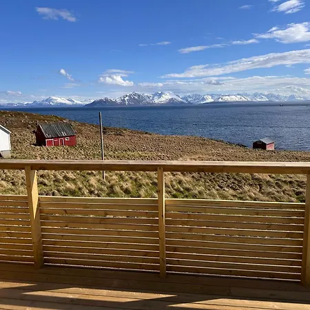 Aurora Hav Og Fjell Vannøya Feriehus Karlsøy