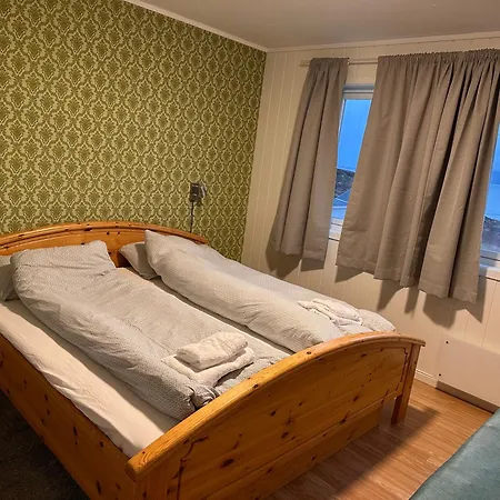 Aurora Hav Og Fjell Vannoya