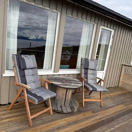 Aurora Hav Og Fjell Vannøya Feriehus
