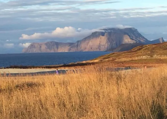Aurora Hav Og Fjell Vannoya Karlsøy