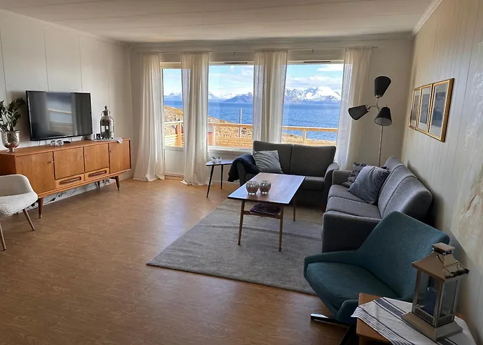 Aurora Hav Og Fjell Vannoya Karlsøy
